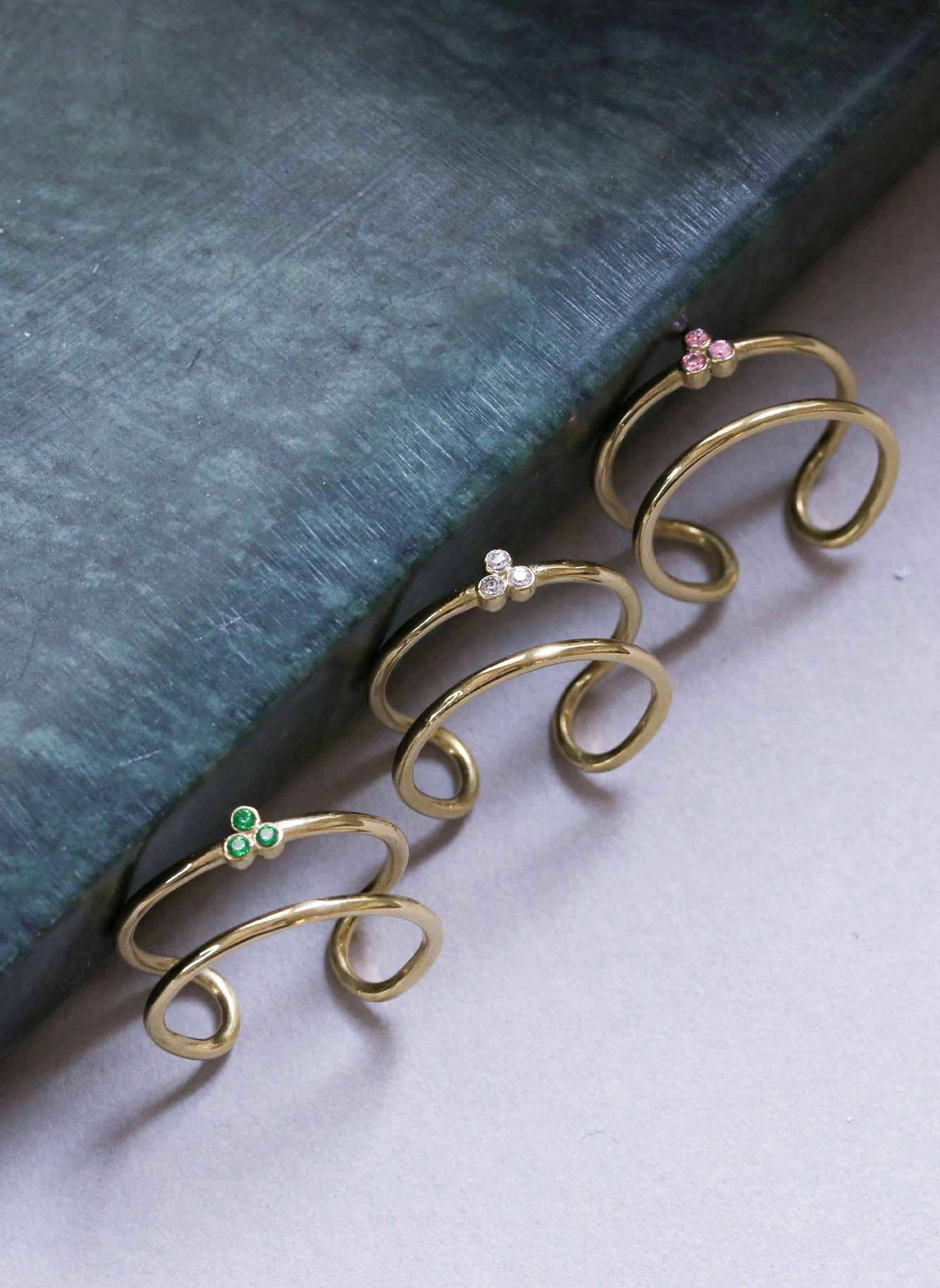 Thin ring Erebe