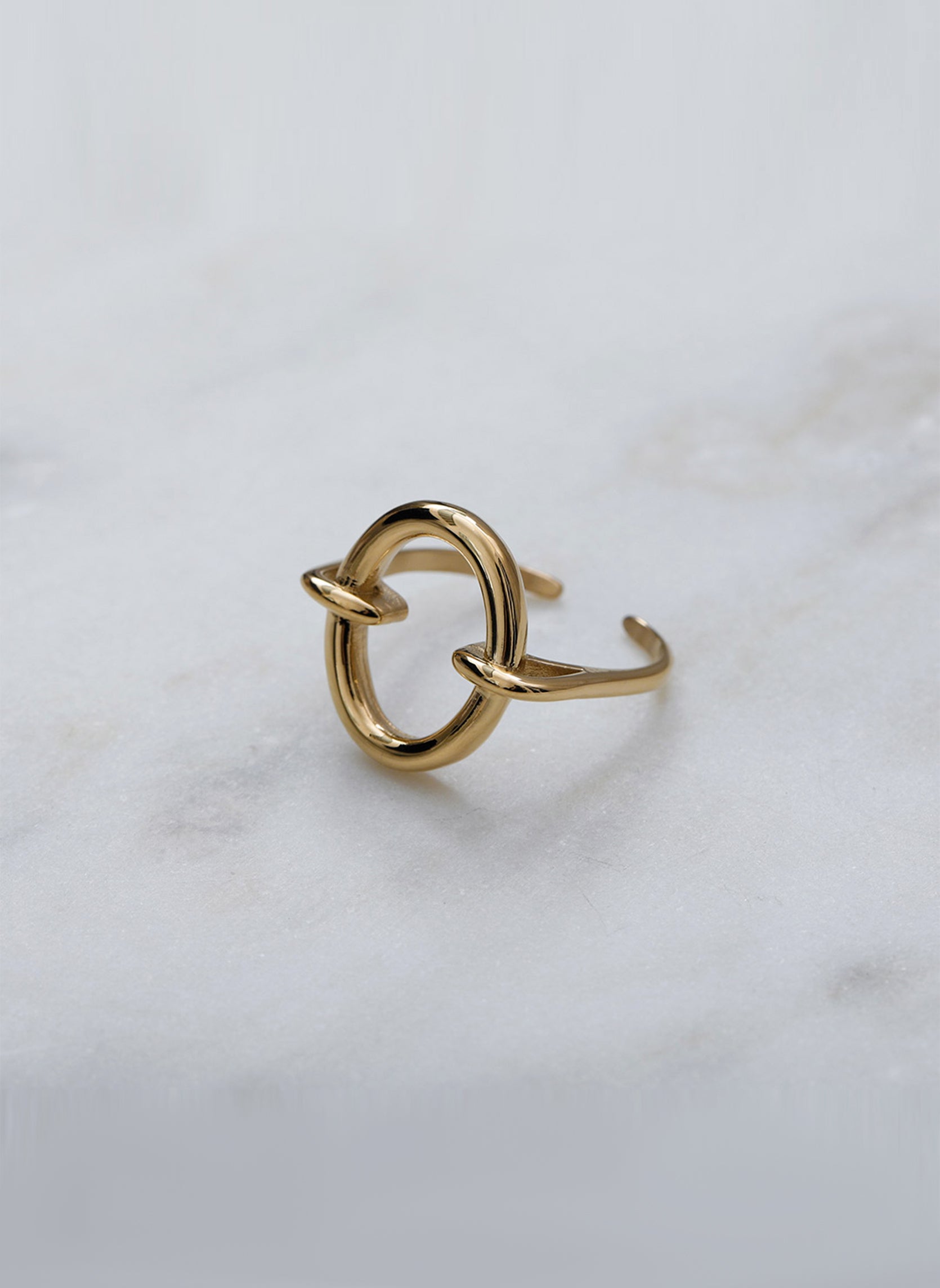Large ring Tobia